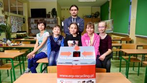 ekolekcja-w-szkole-z-mlodymi-reporterami-erptv-fot-bee-music