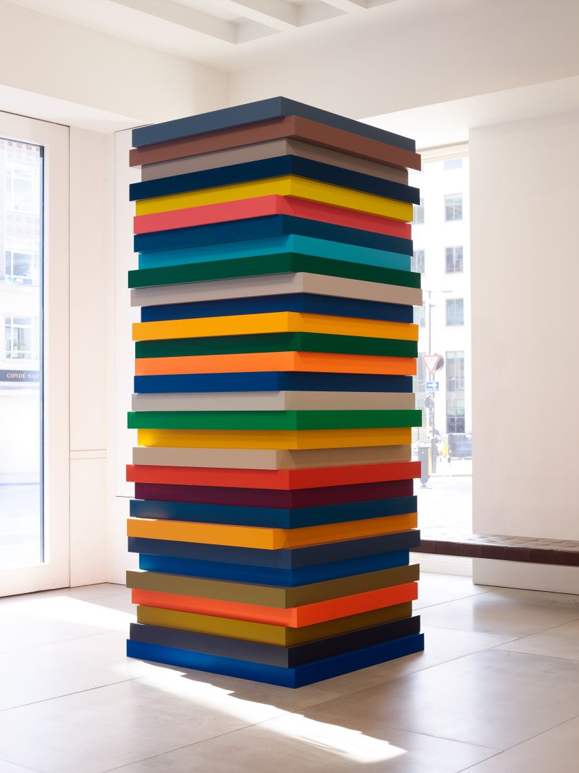 SEAN SCULLY 30-Also, 2018, rzeźba, aluminium, 3m wys., mat. prasowe