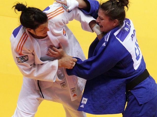 Karolina Kłys odpadła w pierwszej rundzie (fot. PAP/EPA)