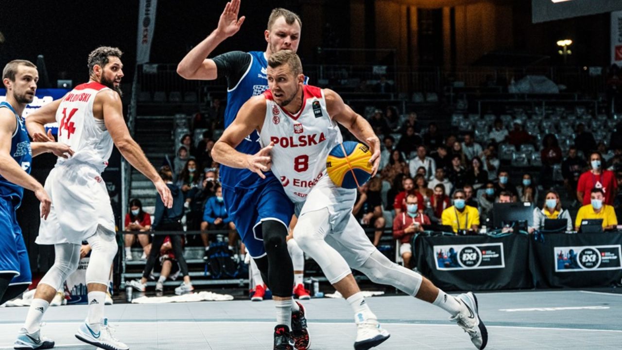 Przemysław Zamojski wywalczył brązowy medal mistrzostw Europy z reprezentacją Polski w koszykówce 3x3 (fot. FIBA)