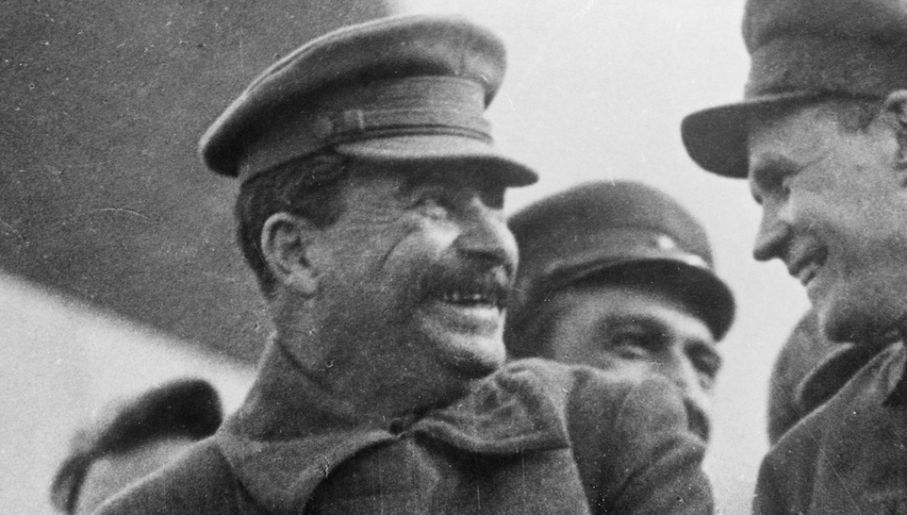Za Stalina za opowiadanie dowcipów groziła kara śmierci (fot. Hulton Archive/Getty Images)