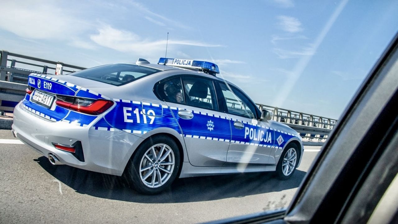 Uciekinier uszkodził dwa radiowozy (fot. policja.pl, zdjęcie ilustracyjne) Uciekinier uszkodził dwa radiowozy (fot. policja.pl, zdjęcie ilustracyjne)