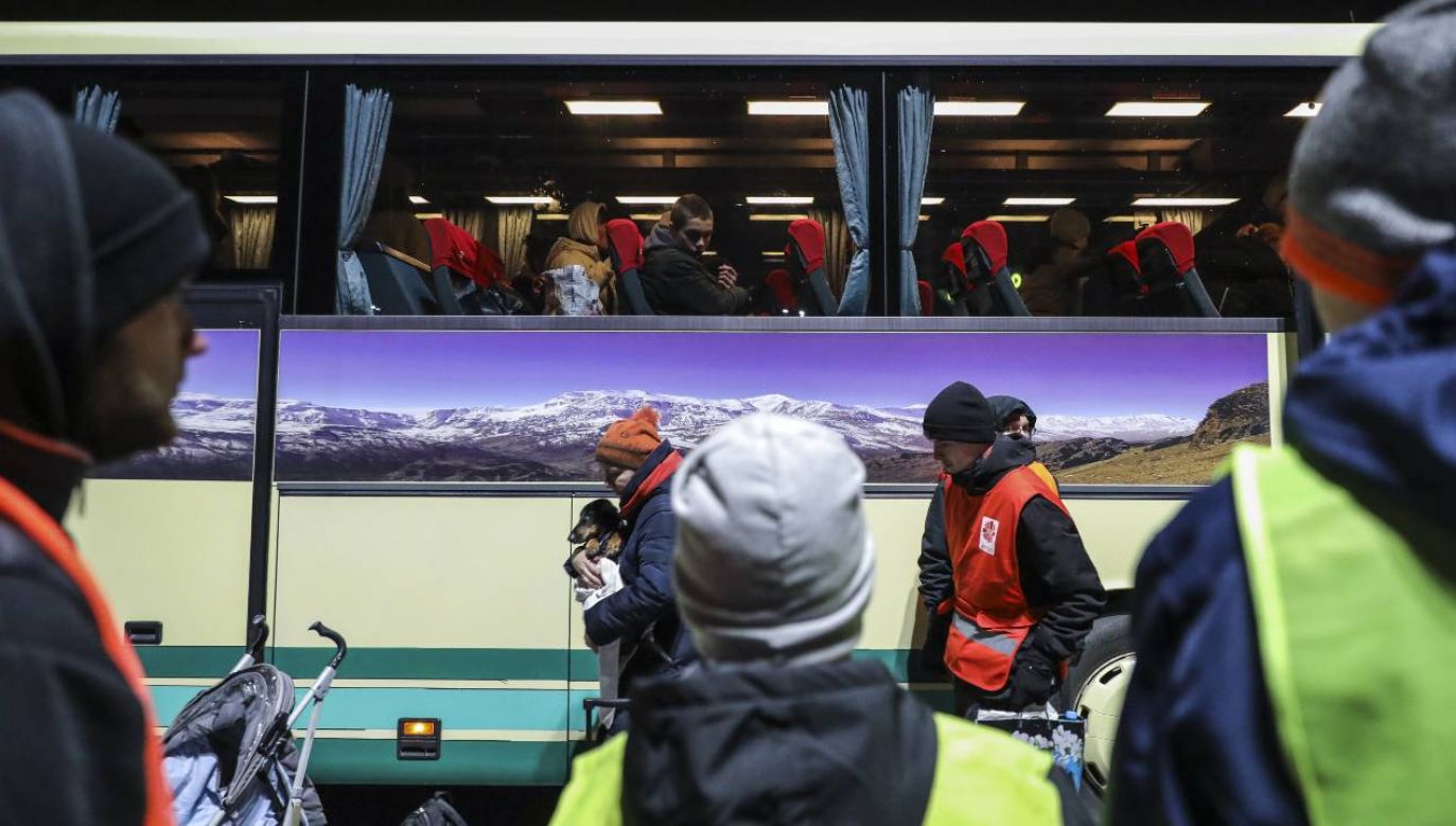 Polska przyjmuje uchodźców z Ukrainy (fot. PAP/EPA/MIGUEL A. LOPES)