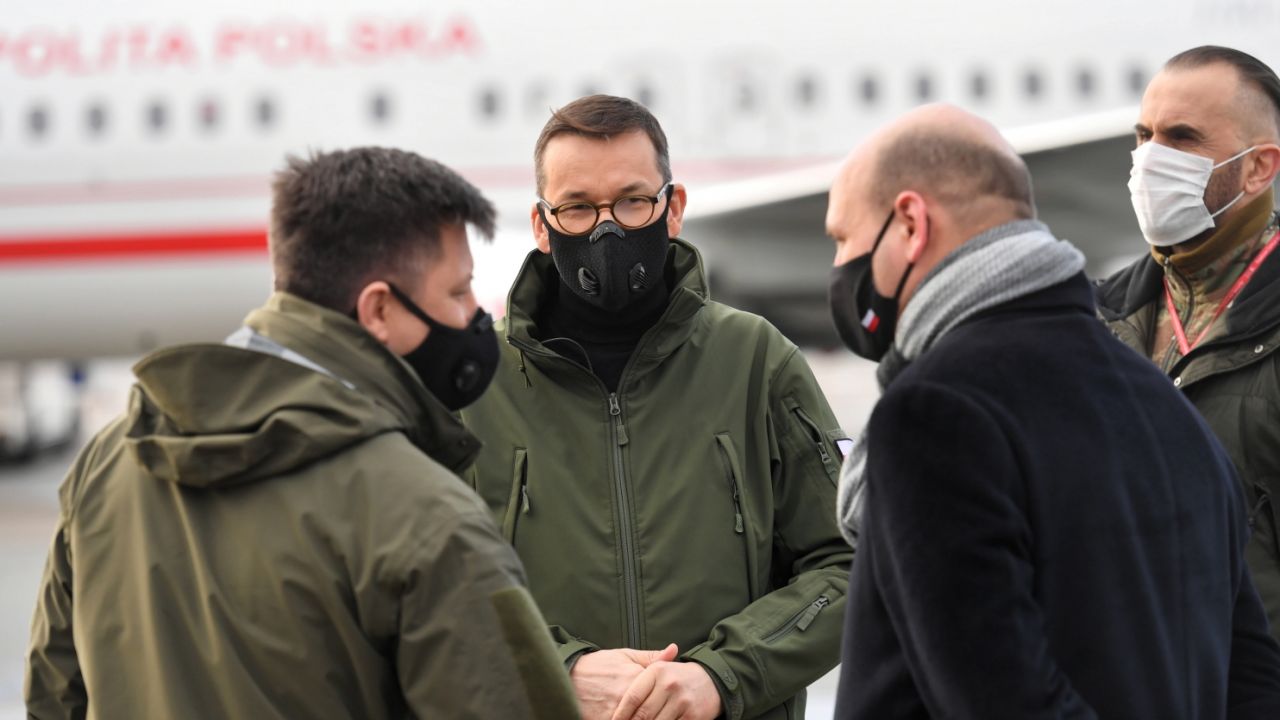 Premier Mateusz Morawiecki. Czy informacje dziennikarzy się potwierdzą? (fot. PAP/Piotr Nowak) Premier Mateusz Morawiecki. Czy informacje dziennikarzy się potwierdzą? (fot. PAP/Piotr Nowak)