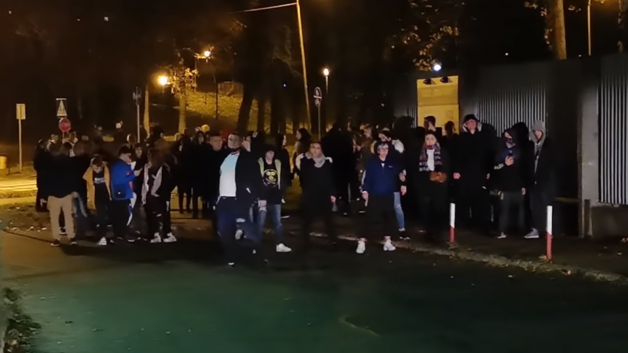 Zarzuty dla trzech mężczyzn po zajściach przed konińską komendą, fot. Youtube/LM Konin