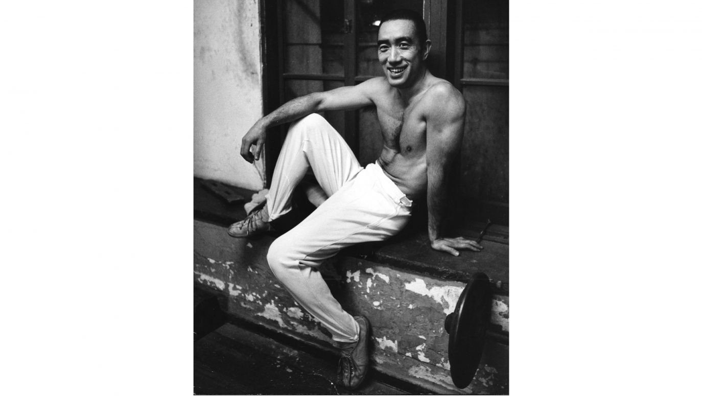 Юкио мисима. Юкио мисима 25 ноября 1970. Юкио мисима культурист. Юкио мисима запретные. Запретные цвета книга книги юкио.