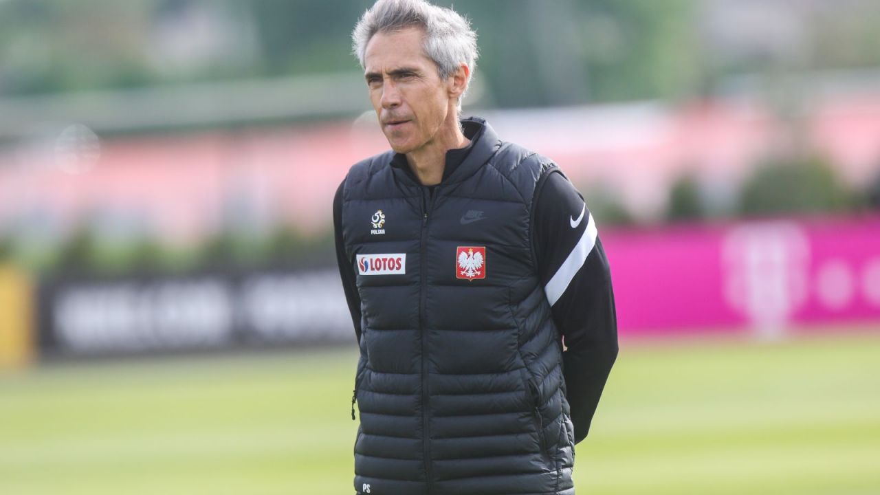 Euro 2020. Paulo Sousa w Fenerbahce Stambuł? Zbigniew Boniek