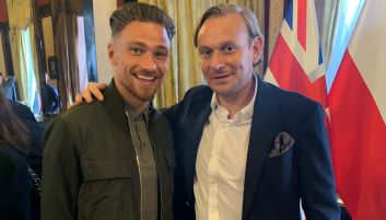 Matty Cash (od lewej) i Sebastian Mila w trakcie sobotniego spotkania w Londynie (fot. Twitter) Matty Cash (od lewej) i Sebastian Mila w trakcie sobotniego spotkania w Londynie (fot. Twitter),