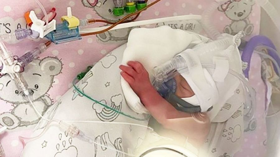 Dzieci i ich mama czują się dobrze (fot. FB/Szpital Uniwersytecki w Krakowie)