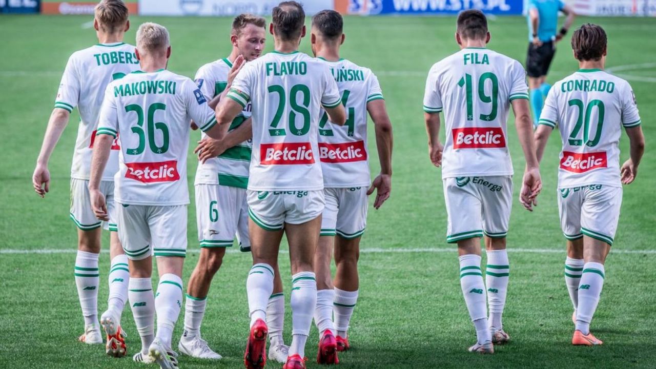 Lechia Gdańsk: jeden zawodnik zakażony koronawirusem ...
