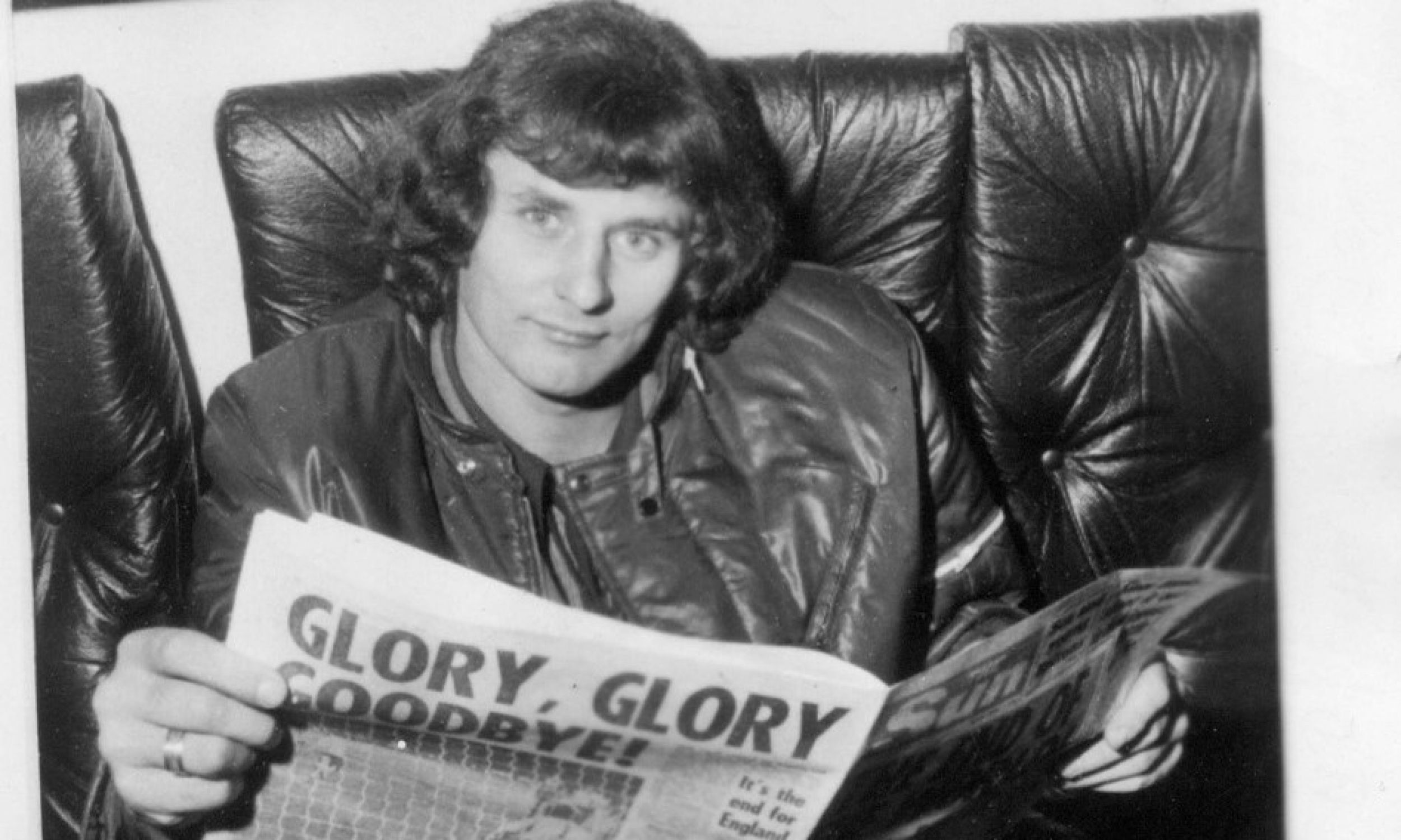 After the Poland-England qualifying match (1-1 and earlier - after winning 2-0 in Chorzów) at Wembley Stadium, the Polish team advanced to the 1974 FIFA World Cup, and the English were eliminated from the competition. Jan Tomaszewski reads the English newspaper 