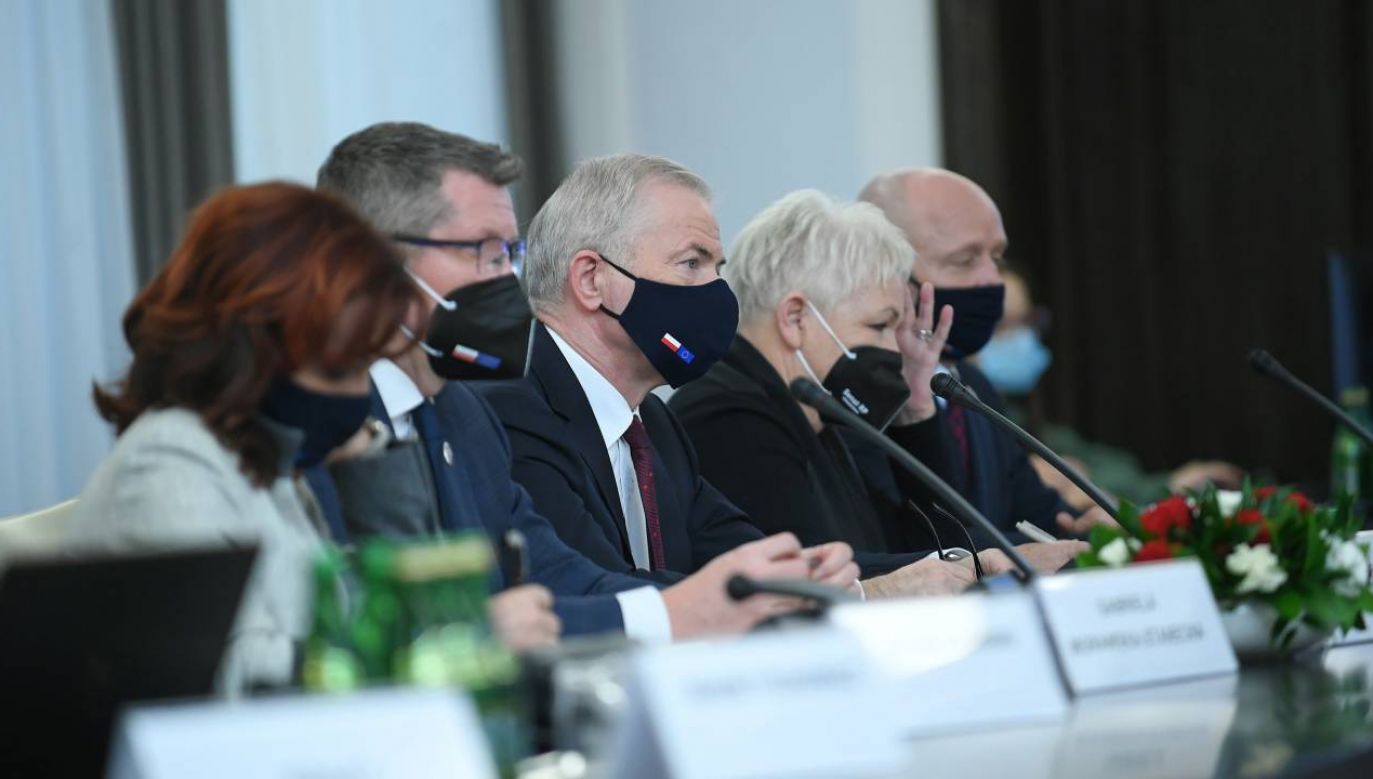Komisja przesłucha dziś także Marka Bieńkowskiego, doradcę w Departamencie Administracji Publicznej NIK (fot. PAP/Marcin Obara)