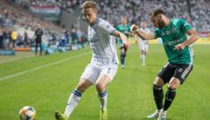 Robert Gumny w meczu z Legią Warszawa na Łazienkowskiej (fot. Getty)