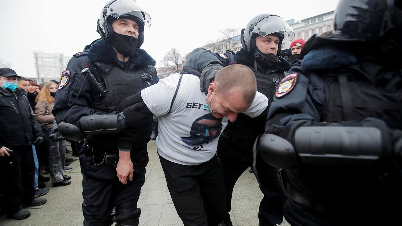 Wśród zatrzymanych jest współpracowniczka opozycjonisty Aleksieja Nawalnego (fot. REUTERS/Maxim Shemetov) Wśród zatrzymanych jest współpracowniczka opozycjonisty Aleksieja Nawalnego (fot. REUTERS/Maxim Shemetov)