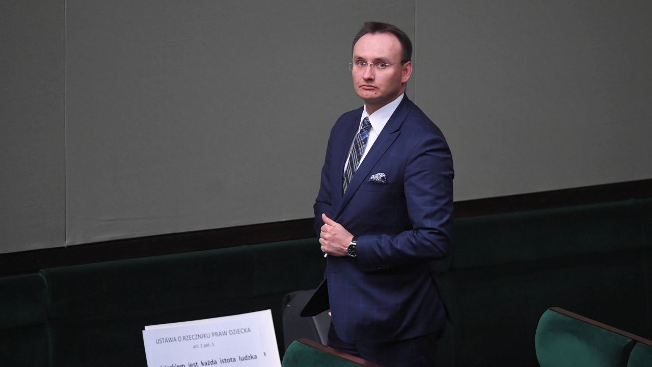Rzecznik Praw Dziecka Mikołaj Pawlak o problemie pedofilii (fot. PAP/Radek Pietruszka)