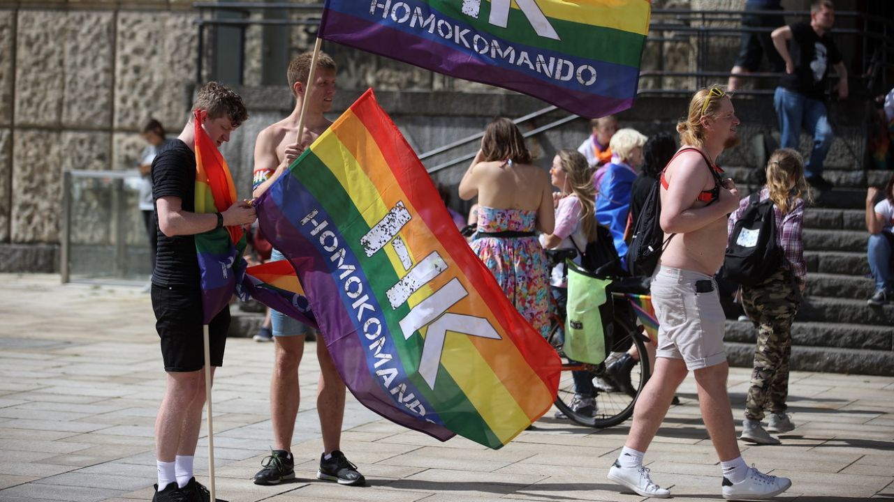 Członkowie Homokomando na Marszu Równości w Krakowie (fot. PAP/Łukasz Gągulski)