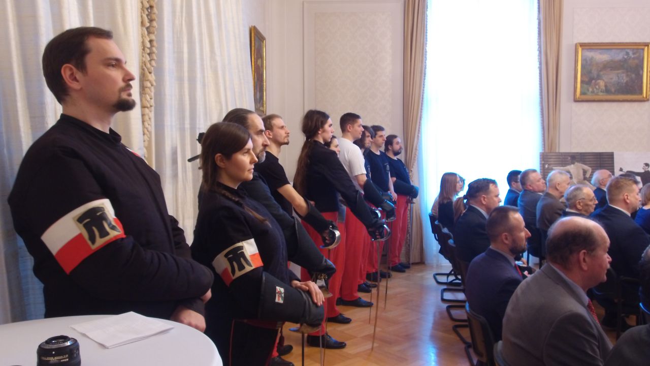 Spotkanie i pokaz odbyły się w węgierskiej ambasadzie (fot. tvp.info/Filip Styczyński) Spotkanie i pokaz odbyły się w węgierskiej ambasadzie (fot. tvp.info/Filip Styczyński)
