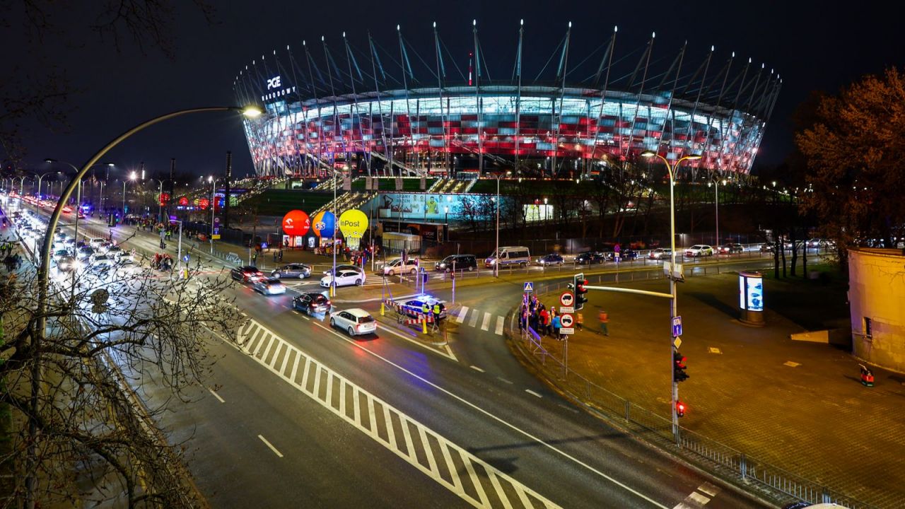Przewodnik przed meczem Polska – Holandia w Warszawie. Sprawdź, jak dojechać na spotkanie na PGE Narodowym