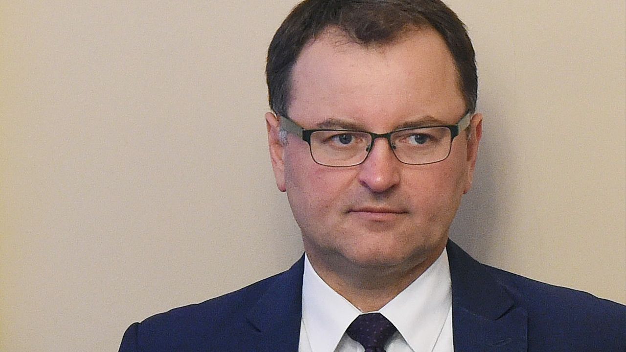 Arkadiusz Czartoryski Wlamanie Na Konto Na Twitterze Posel Pis Zawiadomil Policje Tvp Info