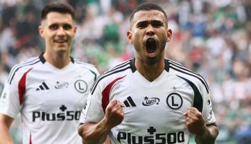 Legia Warszawa ma wiele wygasających kontraktów piłkarzy. Kto przedłuży umowę z Wojskowymi? Michał Żewłakow zabrał głos (fot: PAP)