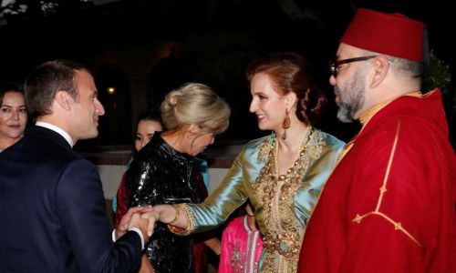 Księżna Lalla Salma, małżonka króla Maroka Mohammeda VI podczas powitania prezydenta Francji Emmanuela Macrona i jego żony w pałacu królewskim w Rabacie. Czerwiec 2017 roku. Fot. Reuters/ Abdeljalil Bounhar