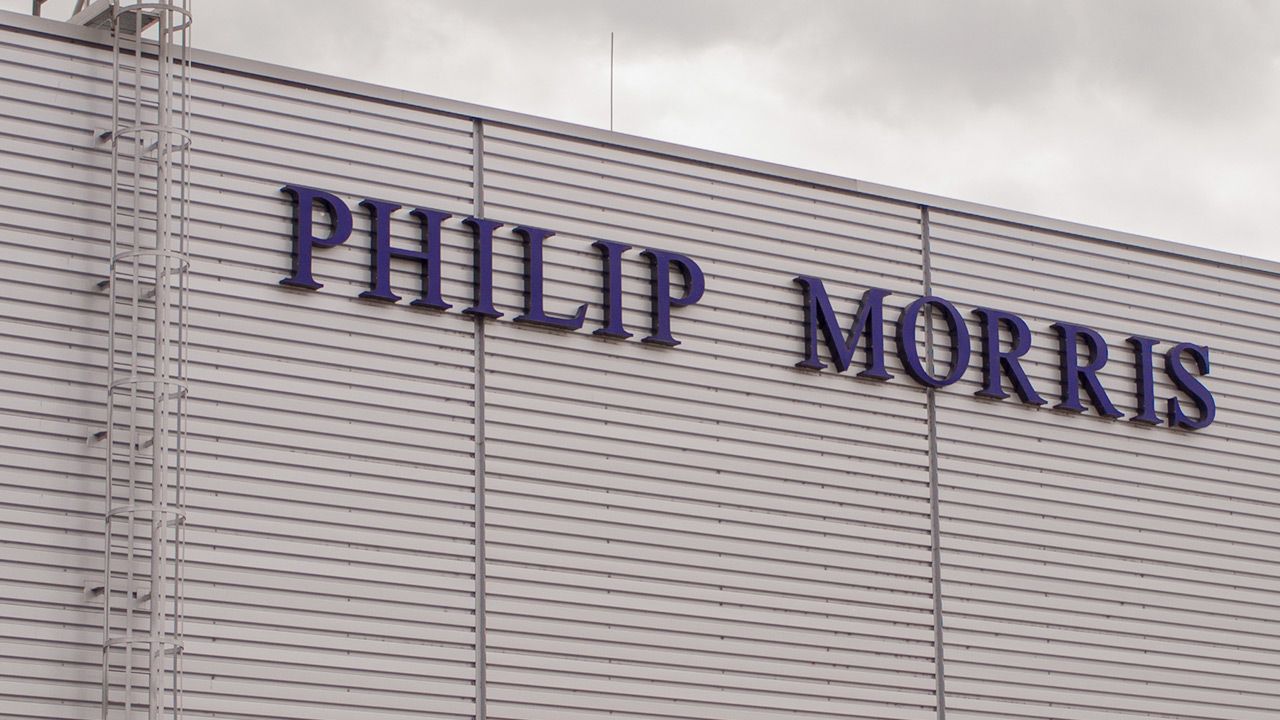 Philip Morris to kolejna korporacja, która wycofuje się z rosyjskiego rynku (fot. Shutterstock)