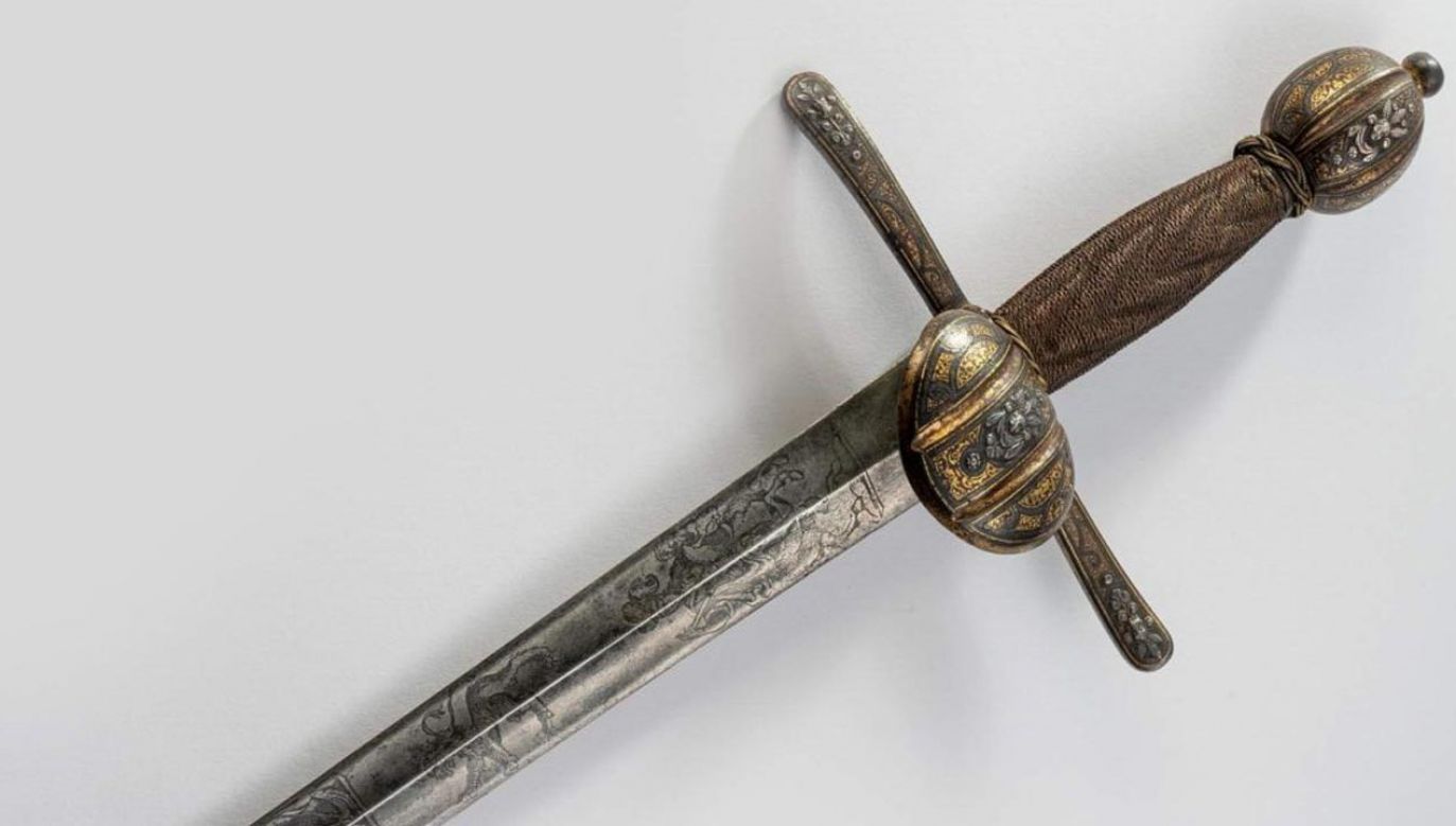 Miecz wystawiony na aukcję w Niemczech (fot. zeige.com)