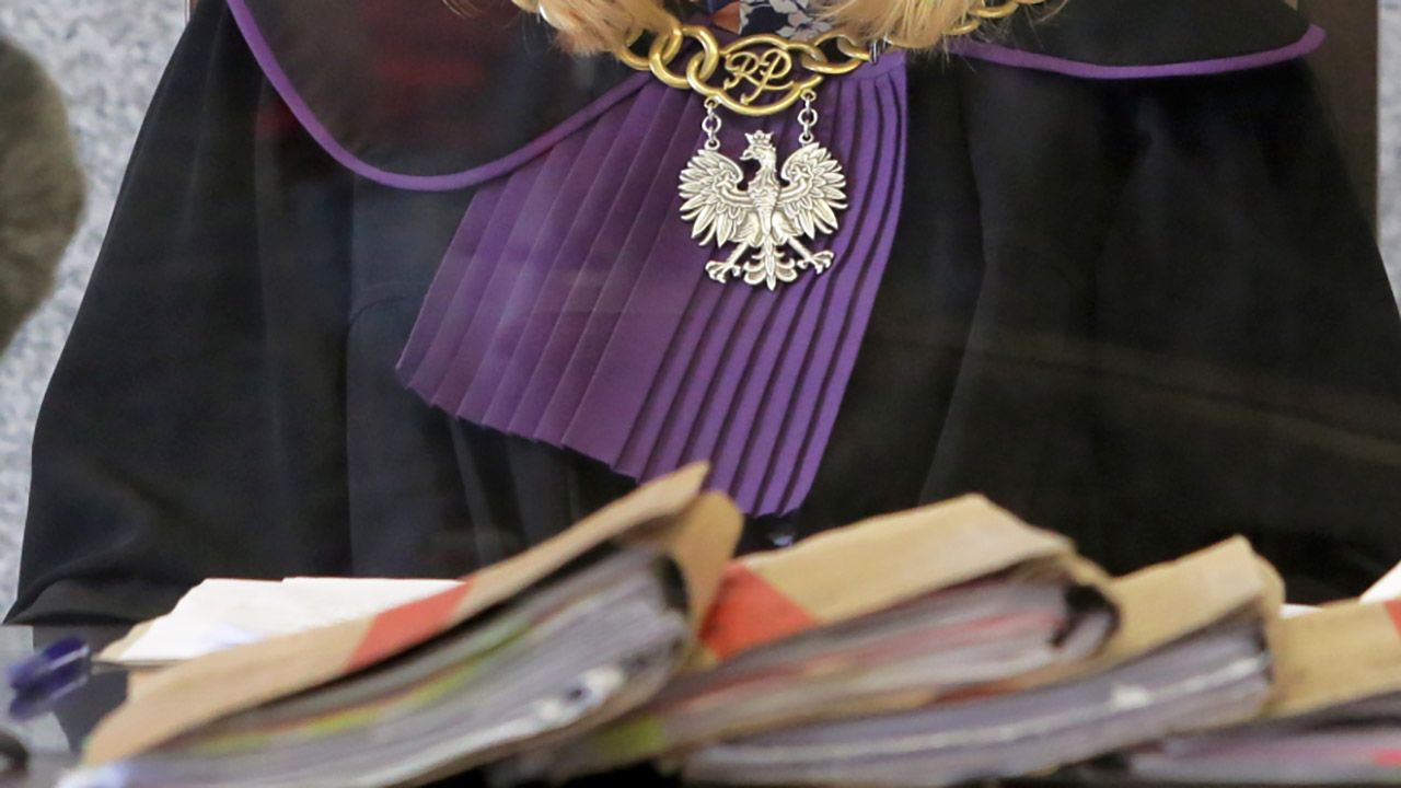 Sąd Apelacyjny w Poznaniu obniżył karę dwóch oskarżonych (fot. PAP/Tomasz Waszczuk, zdjęcie ilustracyjne) Sąd Apelacyjny w Poznaniu obniżył karę dwóch oskarżonych (fot. PAP/Tomasz Waszczuk, zdjęcie ilustracyjne)