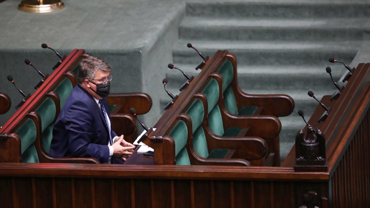 Wiceminister spraw wewnętrznych i administracji Maciej Wąsik na sali obrad Sejmu (fot. PAP/Wojciech Olkuśnik) Wiceminister spraw wewnętrznych i administracji Maciej Wąsik na sali obrad Sejmu (fot. PAP/Wojciech Olkuśnik)