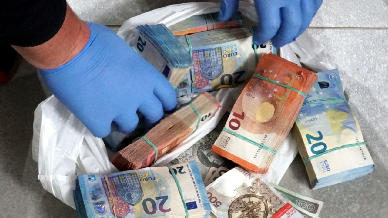 Gotówka najprawdopodobniej była zapłatą za dostawę narkotyków (fot. europol, zdjęcie ilustracyjne) Gotówka najprawdopodobniej była zapłatą za dostawę narkotyków (fot. europol, zdjęcie ilustracyjne)