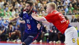 Piłkarze ręczni Francji i Danii zagrają w jednej grupie podczas turnieju olimpijskiego w Paryżu (fot. Getty)