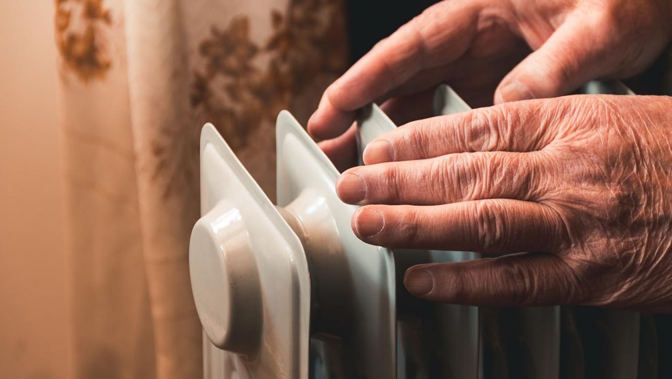 Przywrócenie dostaw ciepła planowane jest o godz. 22:00 (fot. Shutterstock/klevo)