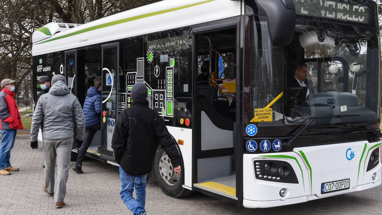 Chełm. Autobus elektryczny ARP E-VEHICLES (fot. PAP/Wojtek Jargiło) Chełm. Autobus elektryczny ARP E-VEHICLES (fot. PAP/Wojtek Jargiło)