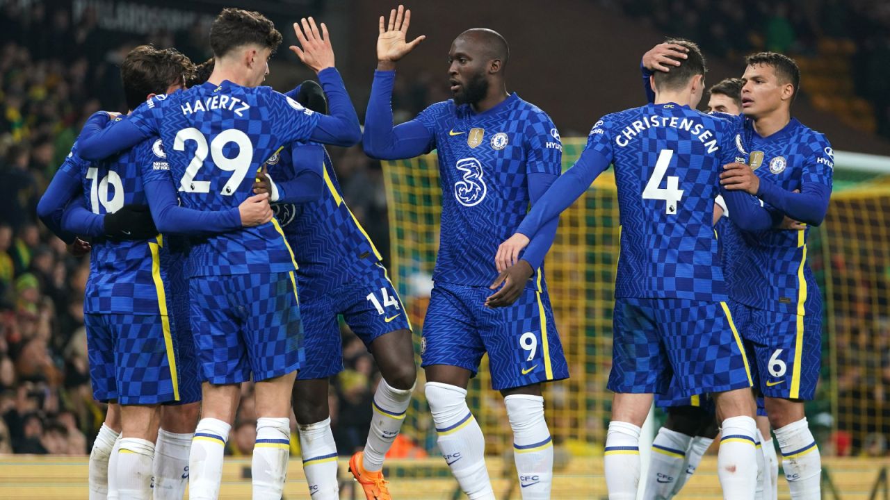 Piłkarze Chelsea celebrujący zwycięstwo w meczu z Norwich (fot. Getty)