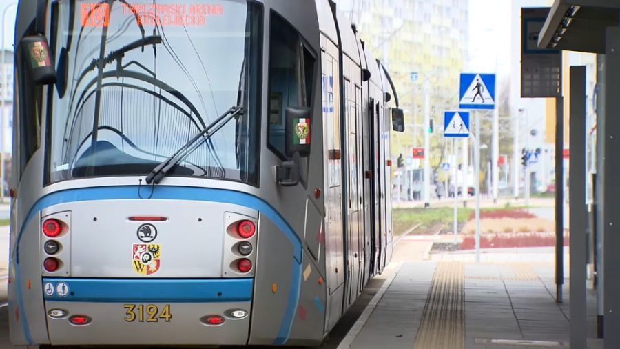 W związku z remontem w rozkładzie jazdy komunikacji miejskiej pojawią się tymczasowy tramwaj 78 oraz autobus 718. Skrócenie tras obejmie 5 linii tramwajowych: 8, 16, 18, 21 i 22 (fot. TVP3 Wrocław/ zdjęcie ilustracyjne)