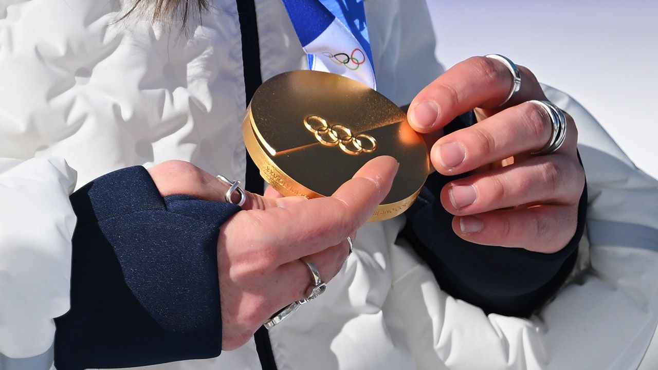 Pęknięcia, uszczerbki, urwane wstążki. Wadliwe medale na igrzyskach