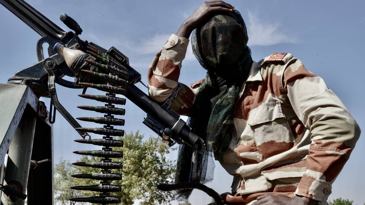 Siły bezpieczeństwa Nigerii walczą z gangami i islamistami (fot. Giles Clarke/Getty Images) Siły bezpieczeństwa Nigerii walczą z gangami i islamistami (fot. Giles Clarke/Getty Images)