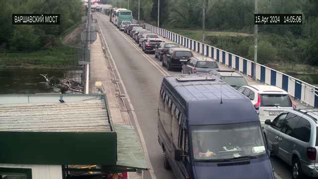 Чарга з тых, хто чакае ўезду ў Польшчу 15 красавіка. (Фота: gpk.gov.by)