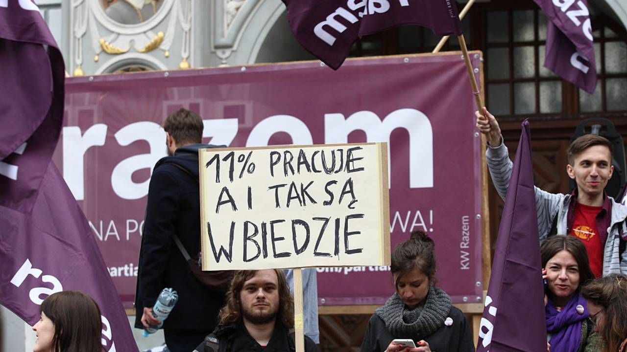 Potężne zarobki polityków Razem (fot.Michal Fludra/Gallo Images Poland/Getty Images)) Potężne zarobki polityków Razem (fot.Michal Fludra/Gallo Images Poland/Getty Images))
