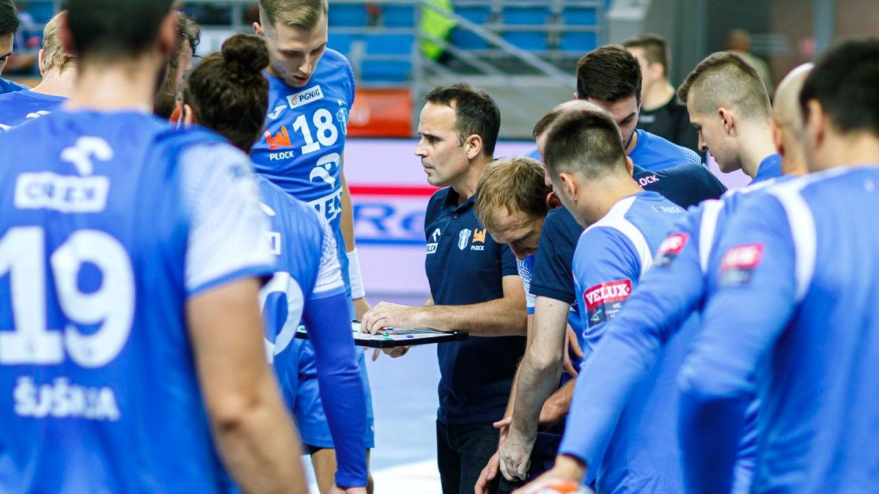 Zawodnicy Orlen Wisły Płock i trener Xavi Sabate (fot. SPR Wisła Płock)