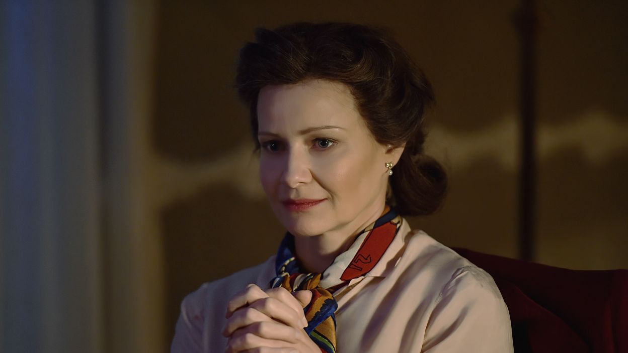 Małgorzata Kożuchowska wciela się w rolę Krystyny Skarbek vel Christine Granville. Kobietę-szpiega, która jest gotowa ponieść najwyższą cenę w walce o wolność (fot. I. Sobieszczuk\TVP)