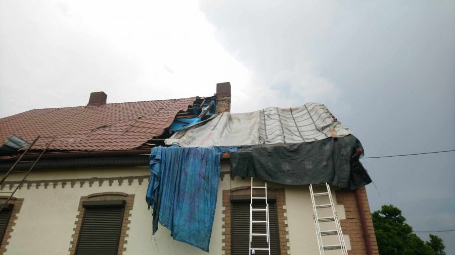 Straty po burzy w Wielkopolsce. Konin - Środa Wlkp. - Pleszew - Słupca (fot. OSP Broniszewice)