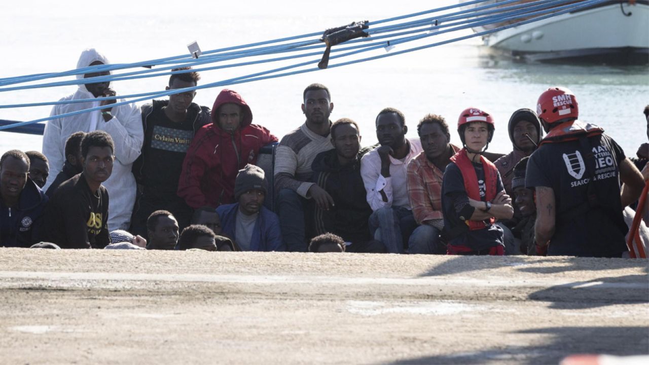 Europa zmaga się z kryzysem migracyjnym (fot. PAP/EPA/FRANCESCO RUTA) Europa zmaga się z kryzysem migracyjnym (fot. PAP/EPA/FRANCESCO RUTA)
