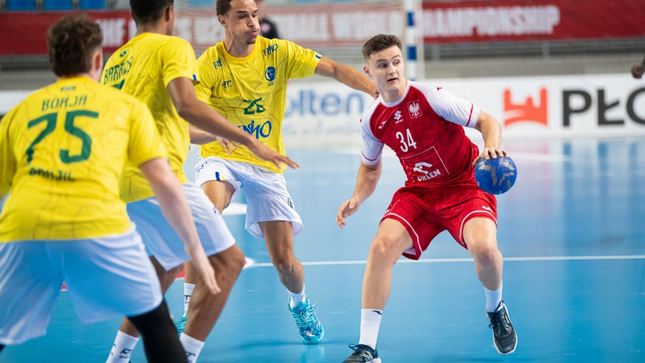 Polscy szczypiorniści pokonali Brazylię na MŚ U21 (fot. PAP/Szymon Łabiński)