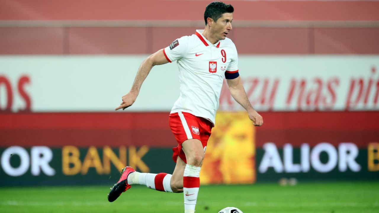 Klasyfikacja najlepszych strzelców w historii piłki reprezentacyjnej: Robert Lewandowski na 23. miejscu