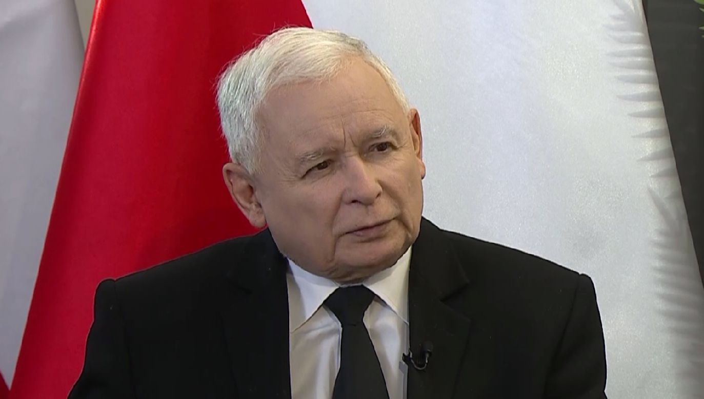 Jarosław Kaczyński: Warto być Polakiem i warto, żeby Polska trwała (fot. TVP Info)