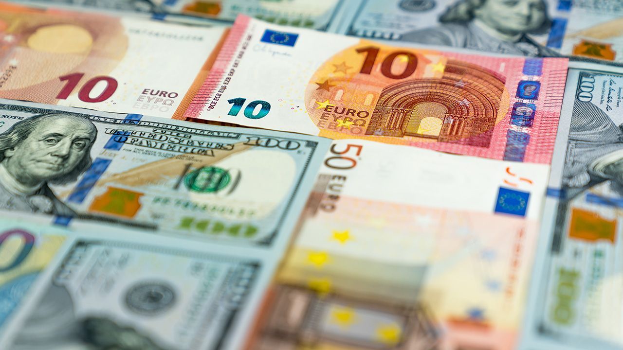 Kursy walut EUR, USD, CHF we wtorek 29 lipca 2025 roku. Sprawdź oficjalne kursy NBP