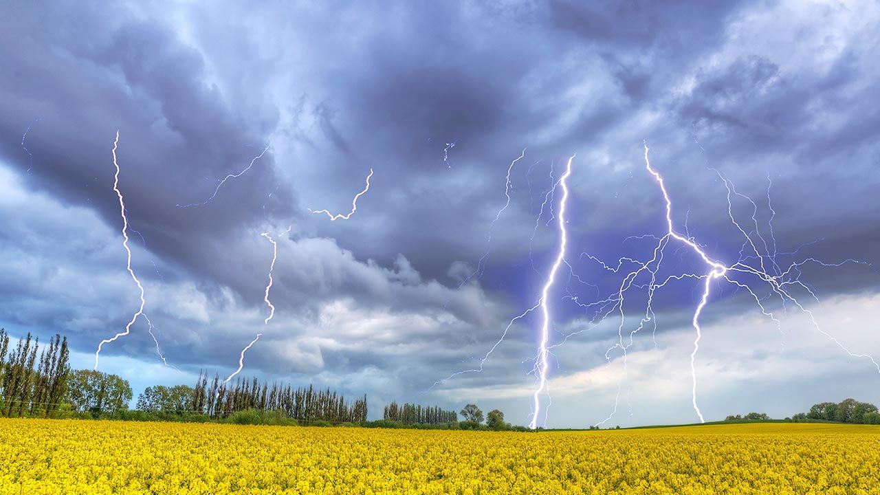 Niebezpieczna pogoda we wtorek (fot. Shutterstock)