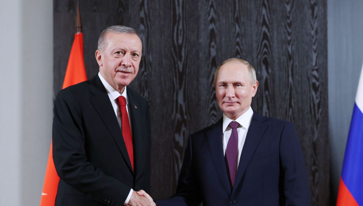 Erdogan twierdzi, że relacje Turcji z Rosją i Putinem są ważniejsze niż z USA i NATO. (Fot. Murat Kula/Agencja Anadolu za pośrednictwem Getty Images)