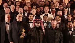 Turki Alalshikh w towarzystwie gwiazd światowego boksu (fot. Getty Images)